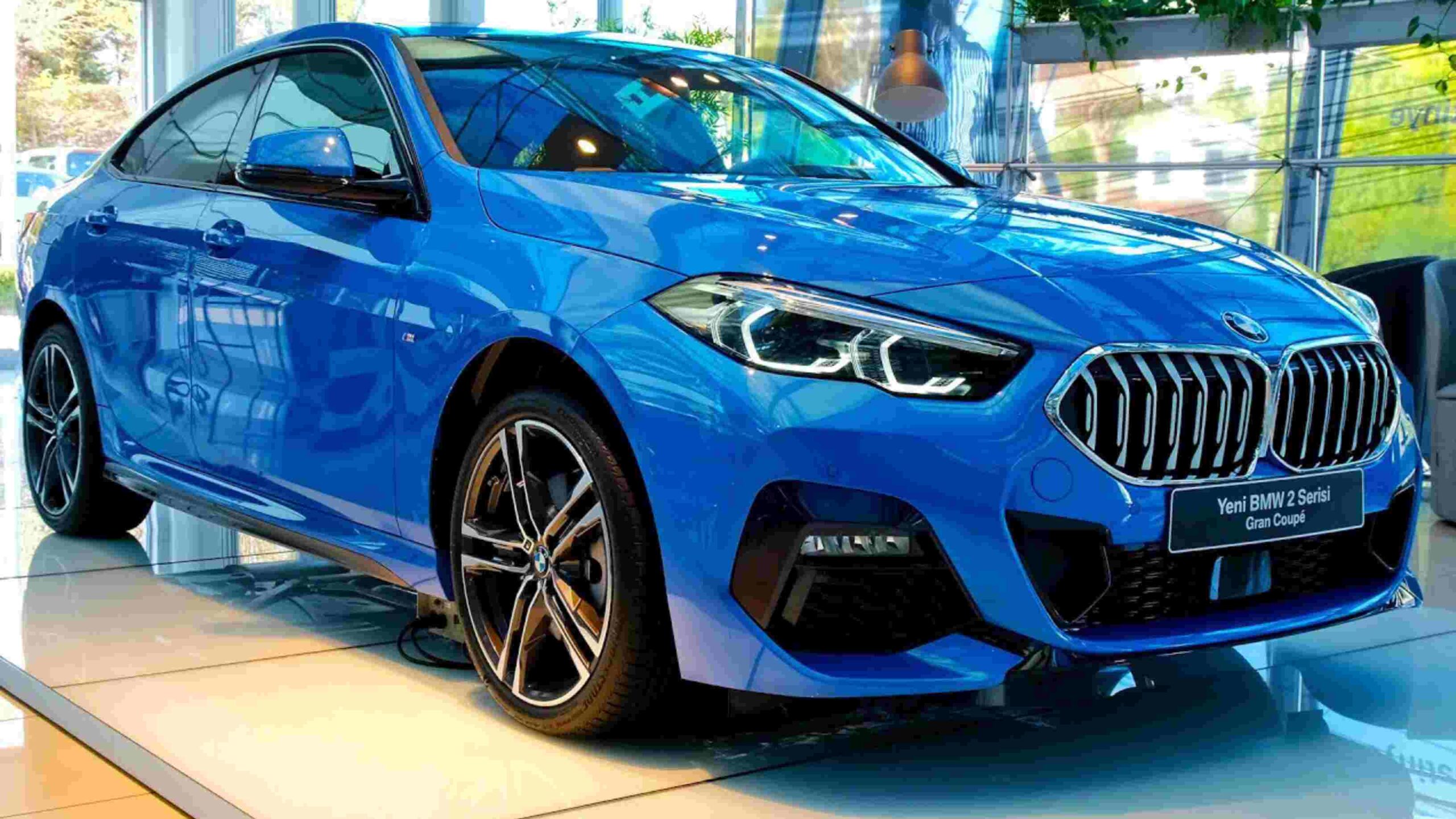 BMW 2 Series: शानदार परफॉर्मेंस और लग्जरी कार का परफेक्ट कॉम्बिनेशन!