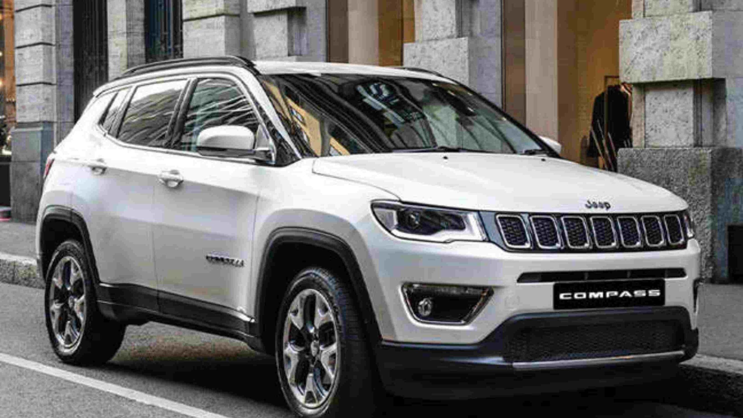 Jeep Compass BS6 का धमाकेदार लॉन्च: नई कीमतें और फीचर्स जो आपको हैरान कर देंगे!